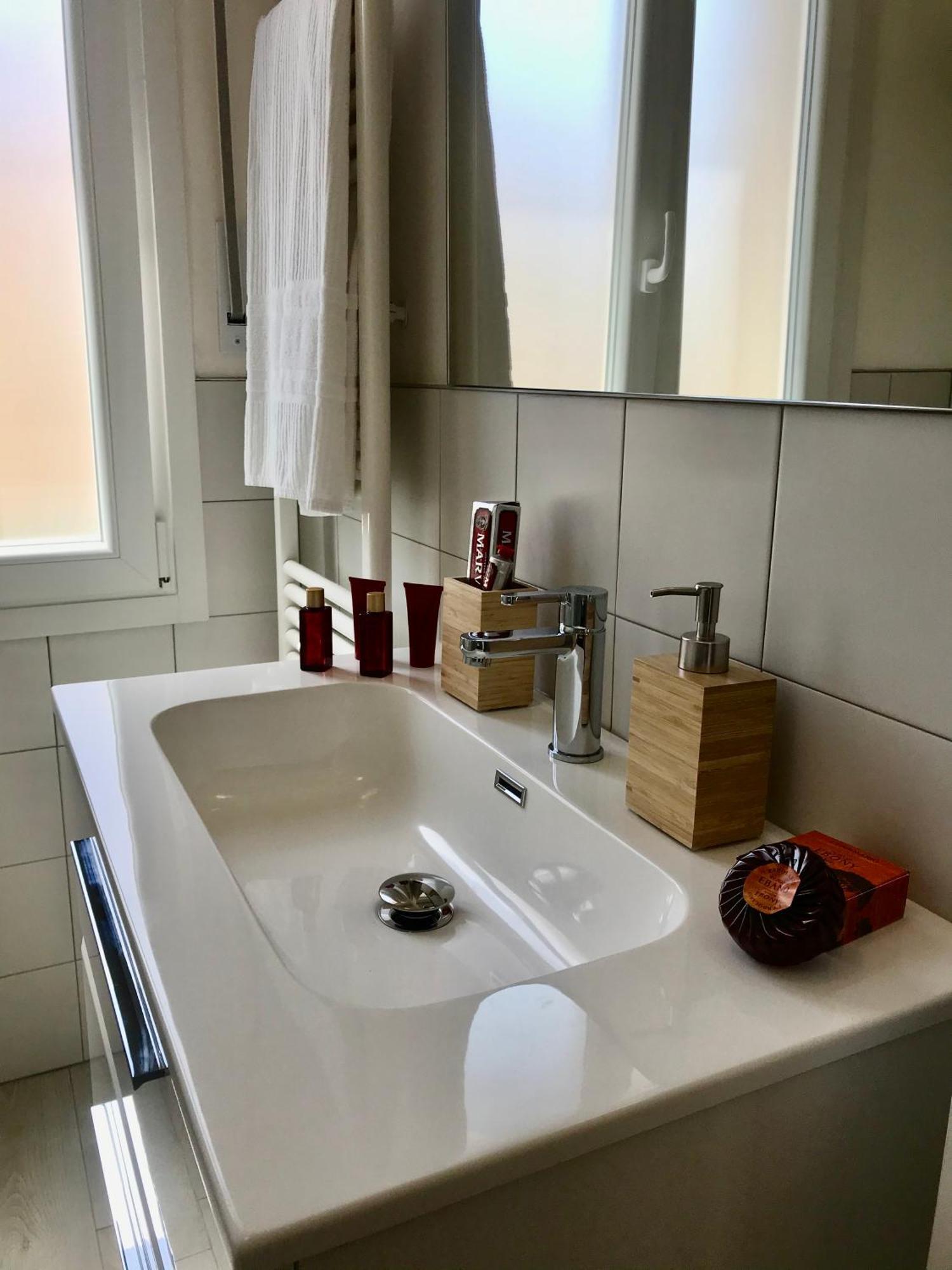 Suite Locchi. Vicino Tramvia/Careggi/Meyer フィレンツェ エクステリア 写真